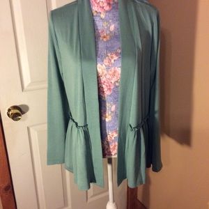 3/$15 Cute cardigan